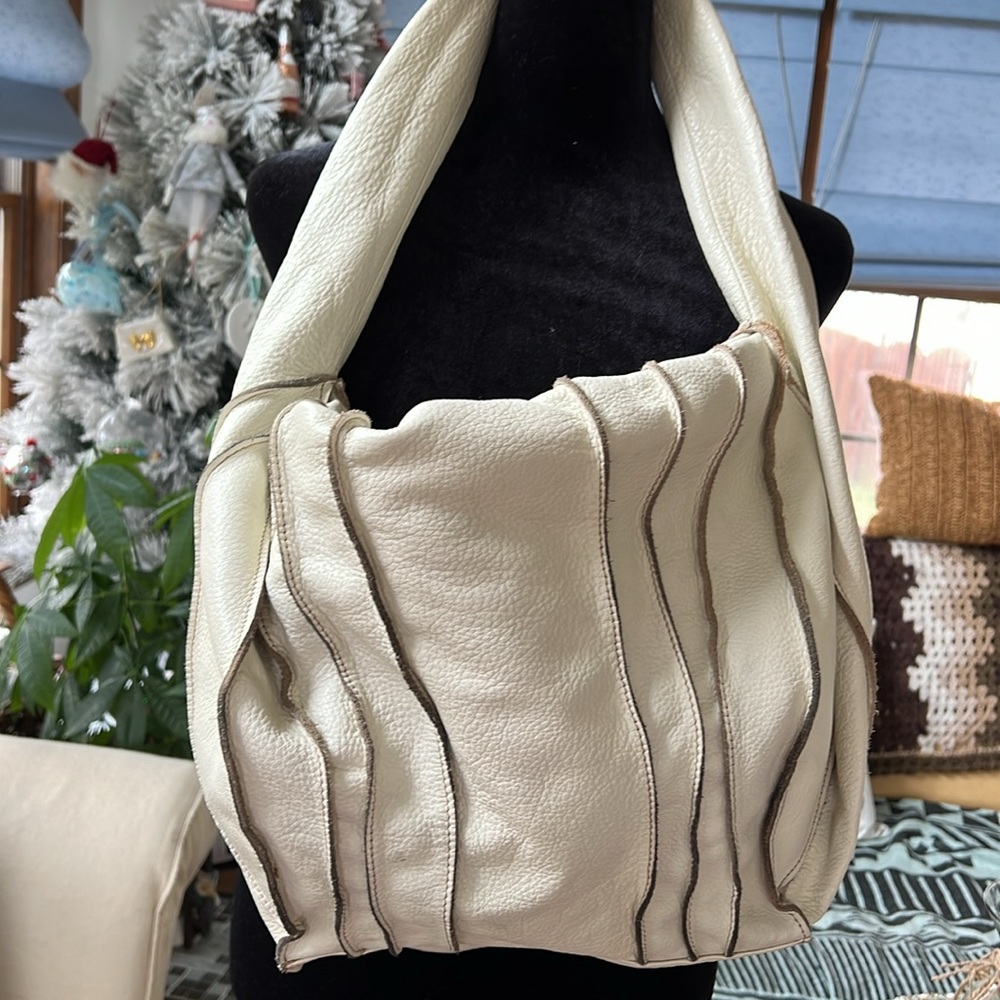 Charles David leather hobo cream color - Picture 4 of 14
